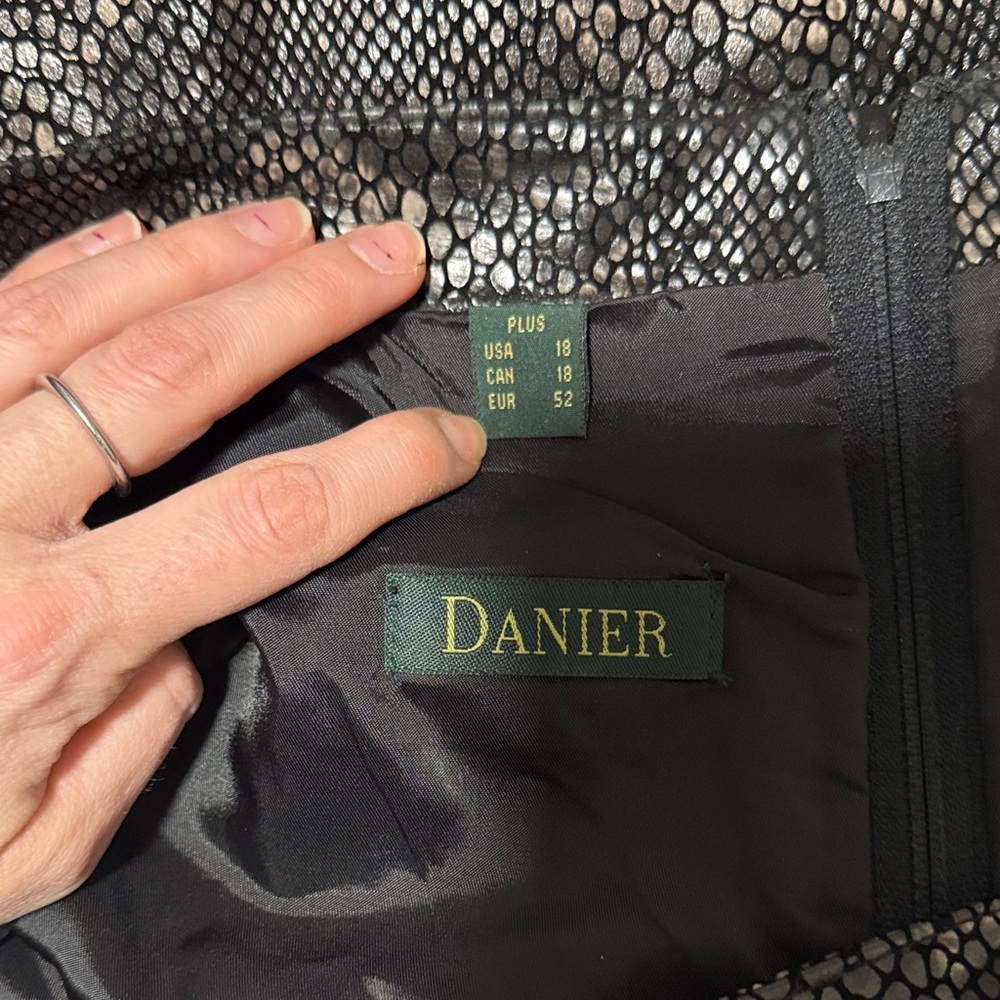 Danier Black and Brown Textured Skirt